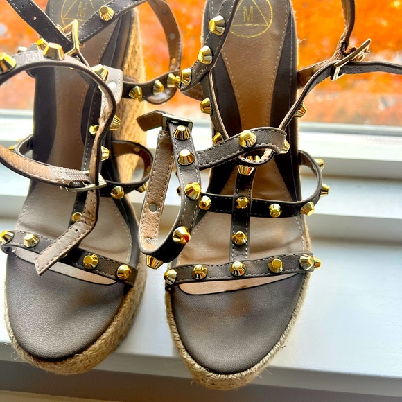 Misguided Dome Wedge Sandals in Taupe color.EU size 40 - Picture 3 of 5